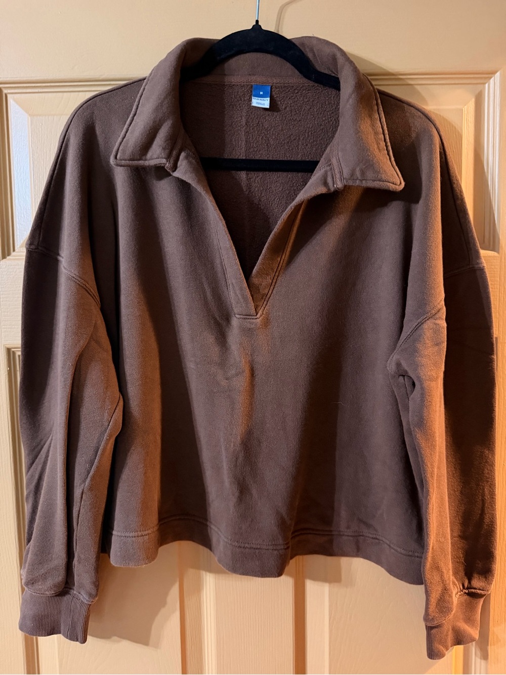 Old Navy Women’s Brown V-Neck Quarter-Snap Style Sweater